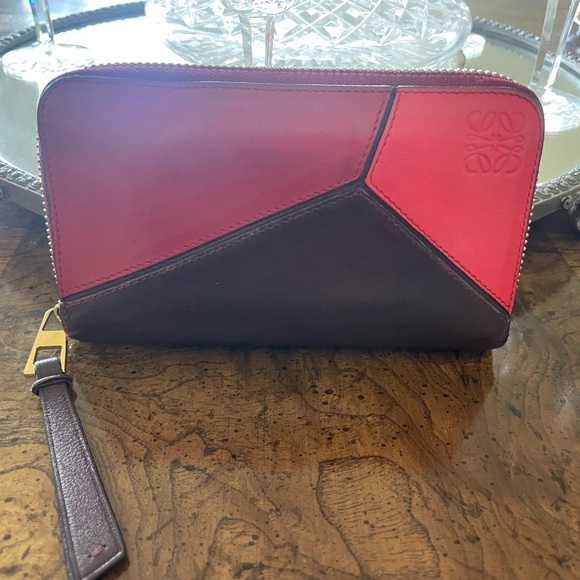 Loewe
Puzzle Medium Colorblock Zip-Around Wallet - Picture 2 of 9